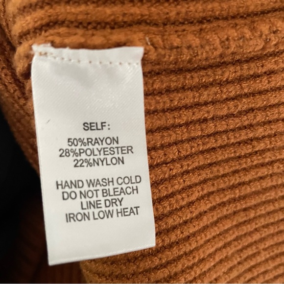 VICI Chunky Knit Cardigan Sweater Button Down Prep Preppy Oversized Cognac Small - Picture 10 of 11